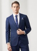 男士婚禮西裝搭配領(lǐng)帶還是領(lǐng)結(jié)